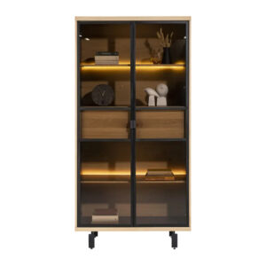 Henders & Hazel Vitrine Ridgefield